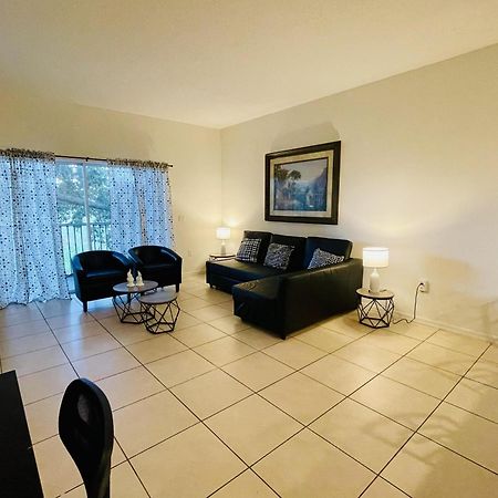 Huge Screened Patio That Overlooks Lake Buck, Near Famous Attractions!! Orlando Kültér fotó